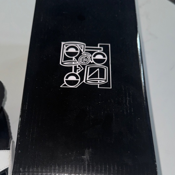 Kodone white Rabbit slides - Picture 3 of 4